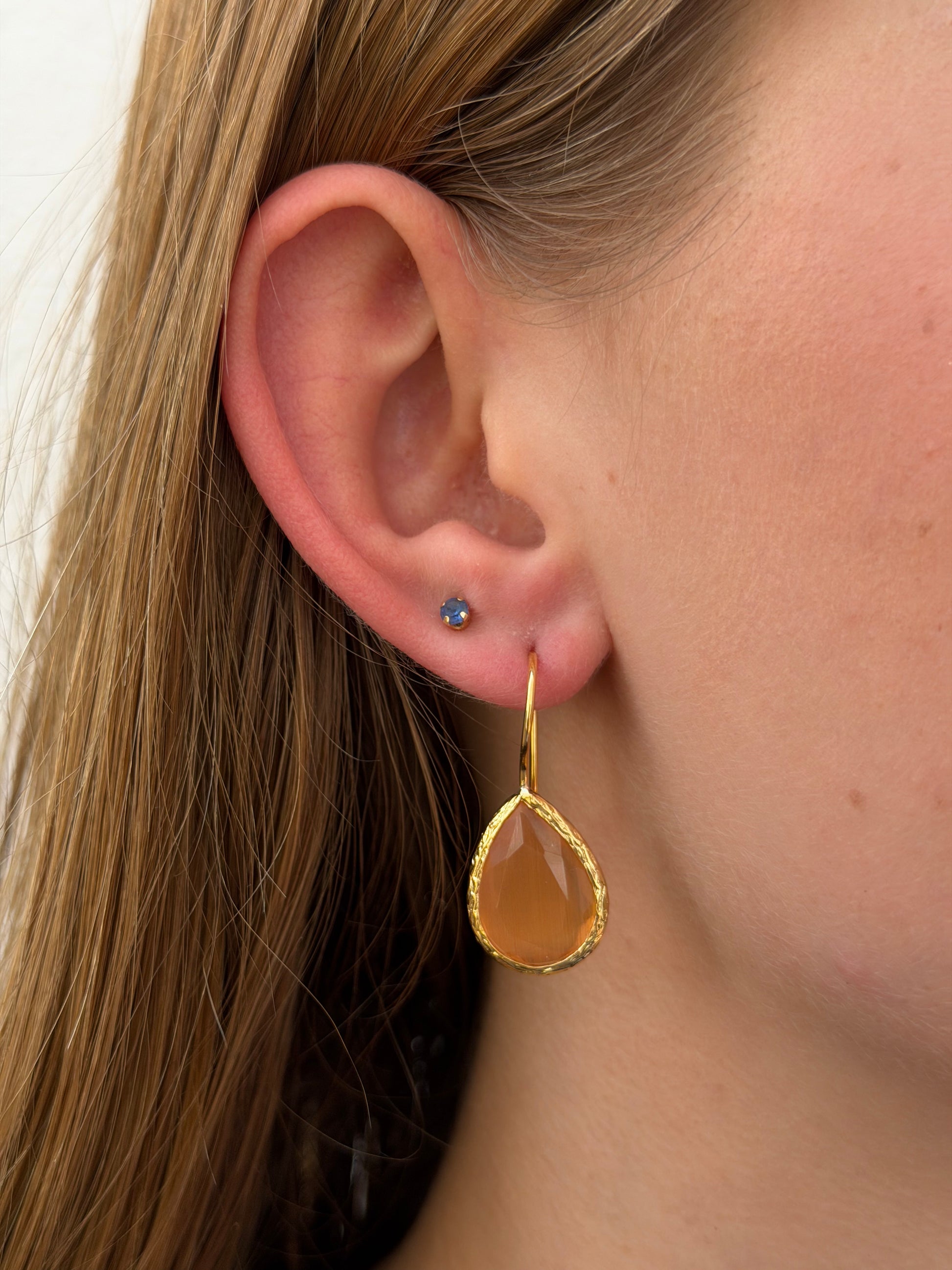 Cats Eye Tear Drop Fishook Earrings peach