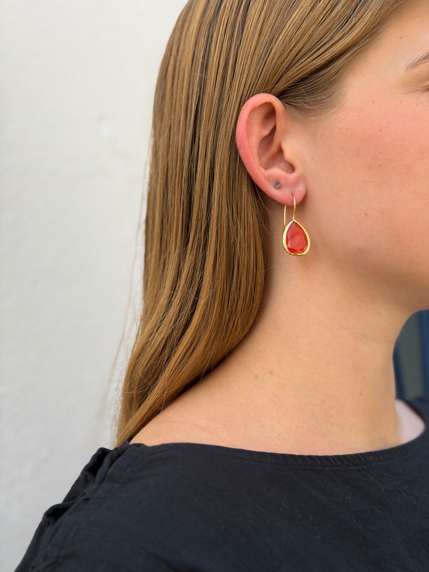 Cats Eye Tear Drop Fishhook Earrings Red