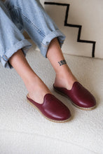 Load image into Gallery viewer, Bordeaux Mules - Women&#39;s - Charix Shoes