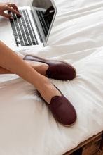 Load image into Gallery viewer, Bordeaux - Women&#39;s - Charix Shoes