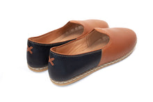 Load image into Gallery viewer, Camel Black - Women&#39;s - Charix Shoes